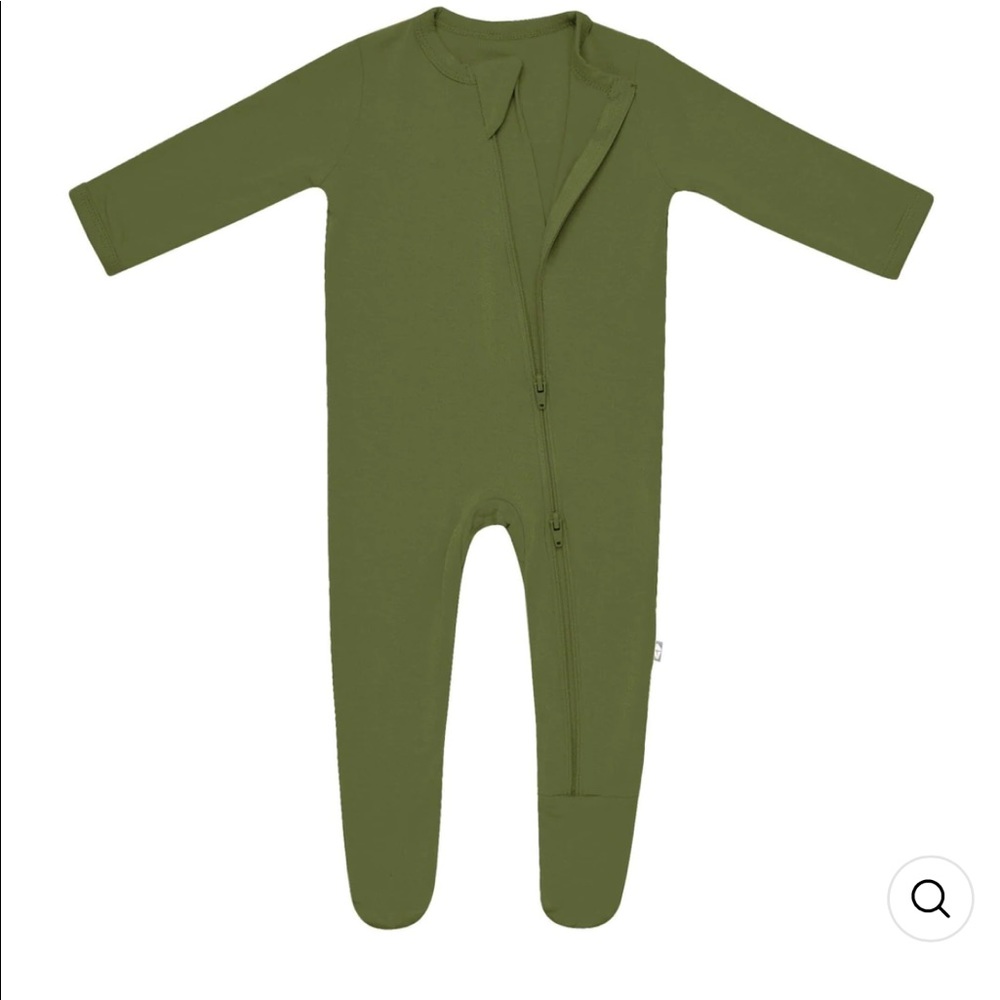 Kyte BABY Zippered Footie in Olive. Size 18-24m